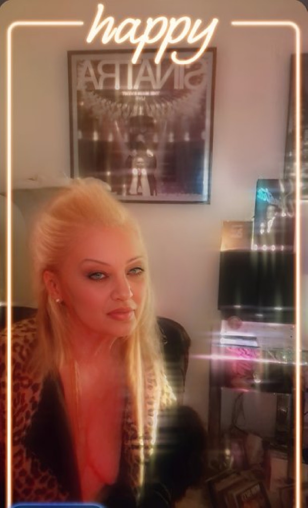 Joanie photo 1