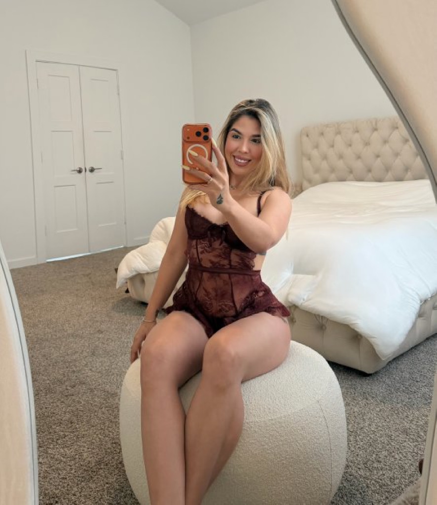 Mia ❤️ photo 1