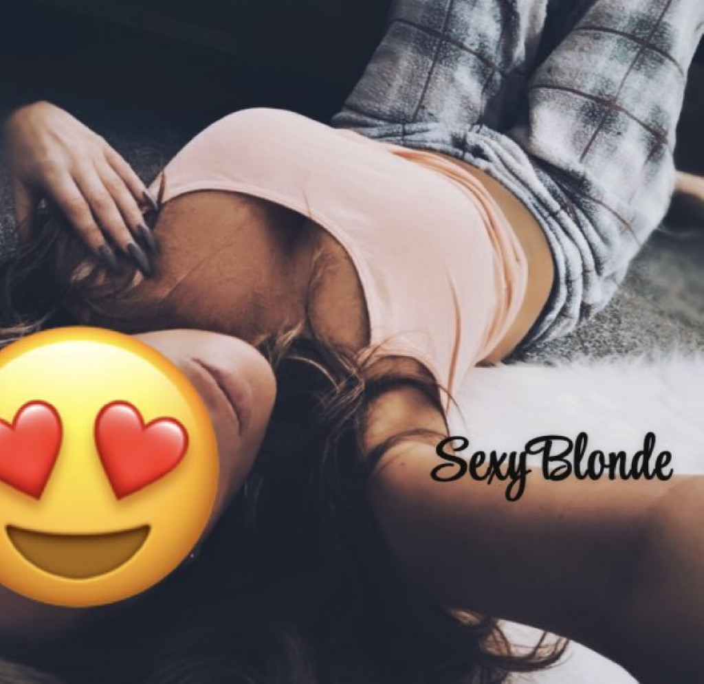 Sexy Blonde photo 1