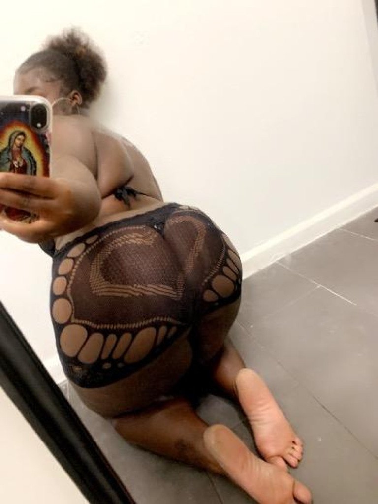 THICK CHOCOLATE🍫🍑😍INCALLS & OUTCALLS📲🎉✅😩🥳 LETS HAVE A GOOD TIME🥰🥰 photo 1