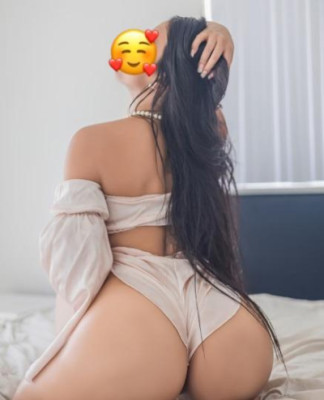 Hi there!I'm Delilah a vibrant latina with a love for adventure, dancing, traveling and soaking up the sun are my passions. listing photo