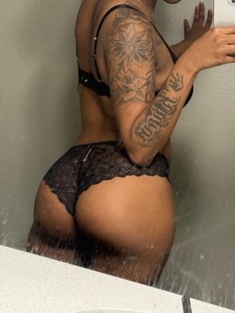 petite cutie💕 photo 1