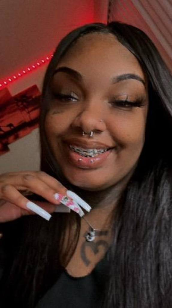 Aryanna photo 1