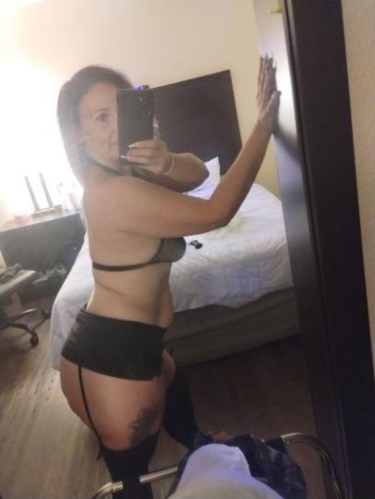Nikki photo 1