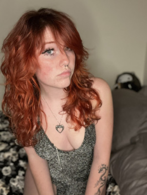 MY WET 💦💦 **** IS READY TO TAKE IN SOME GOOD HARD COCK