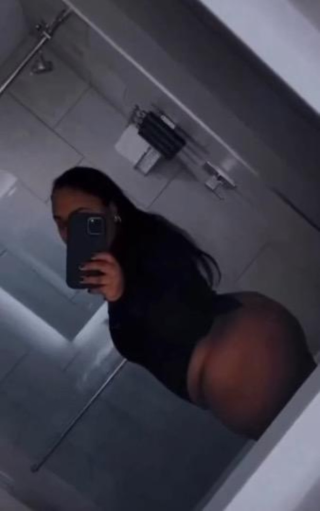 Kayla photo 1