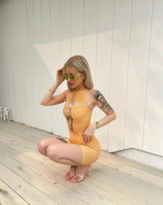 Layna Desmonte (Woman available for appointments) listing photo