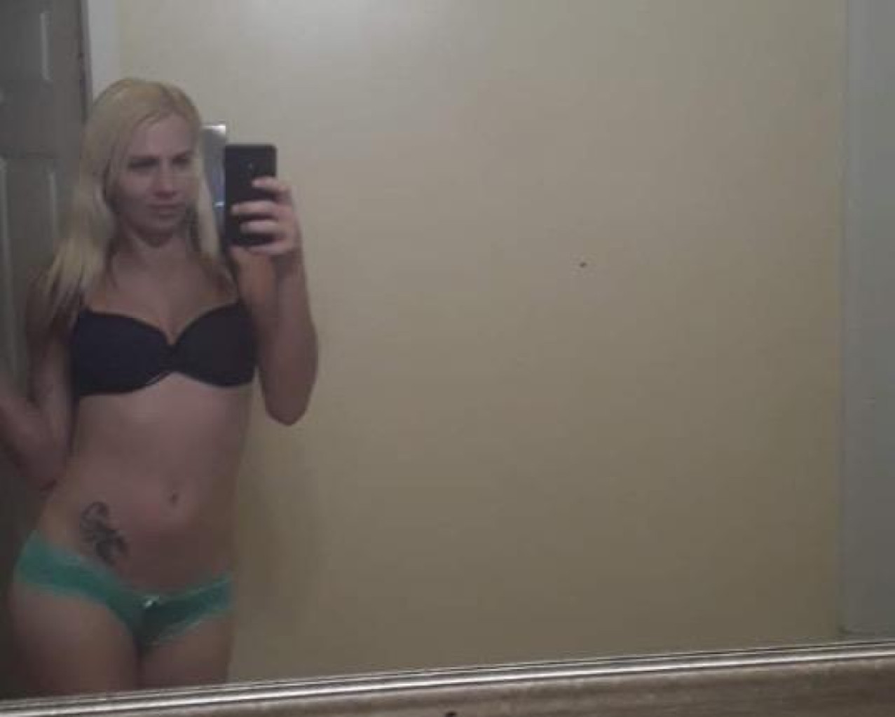 Julie photo 1