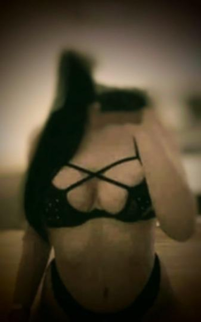 AVAILABLE NOW COME SEE ME !! photo 1