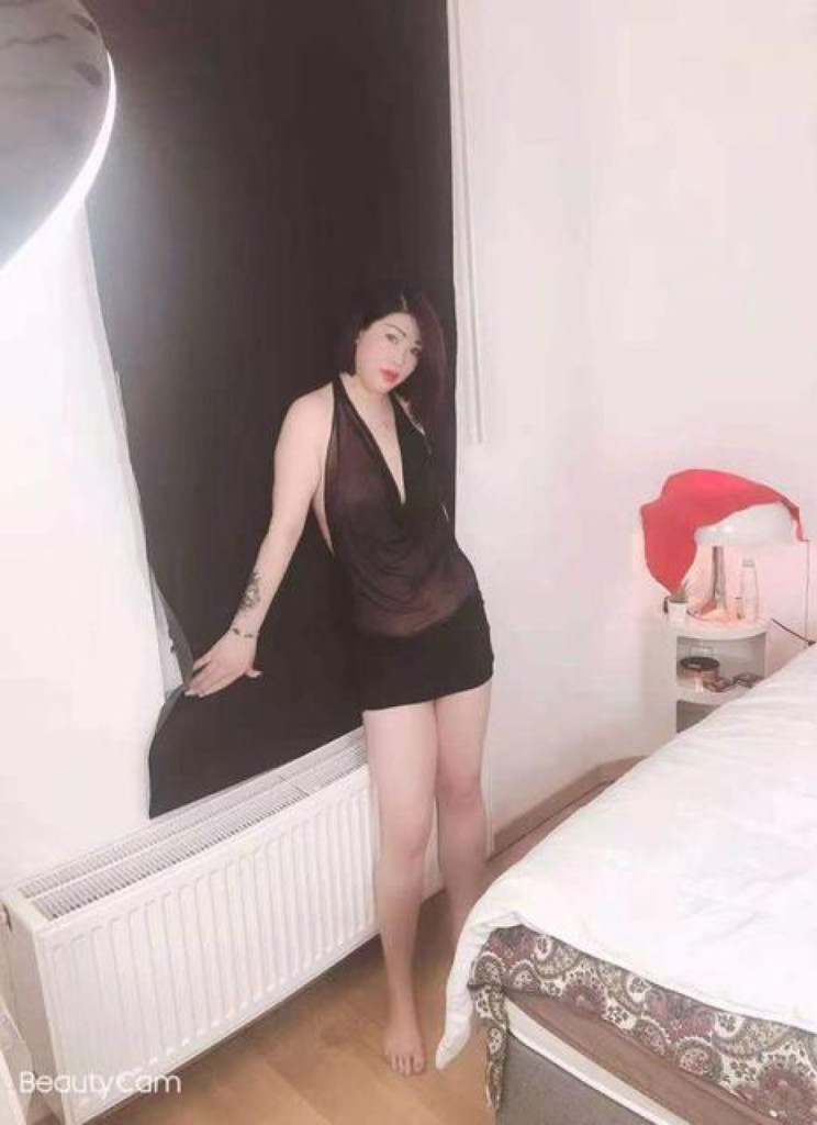Lili (Beatiful asian girl -Lili) photo 1
