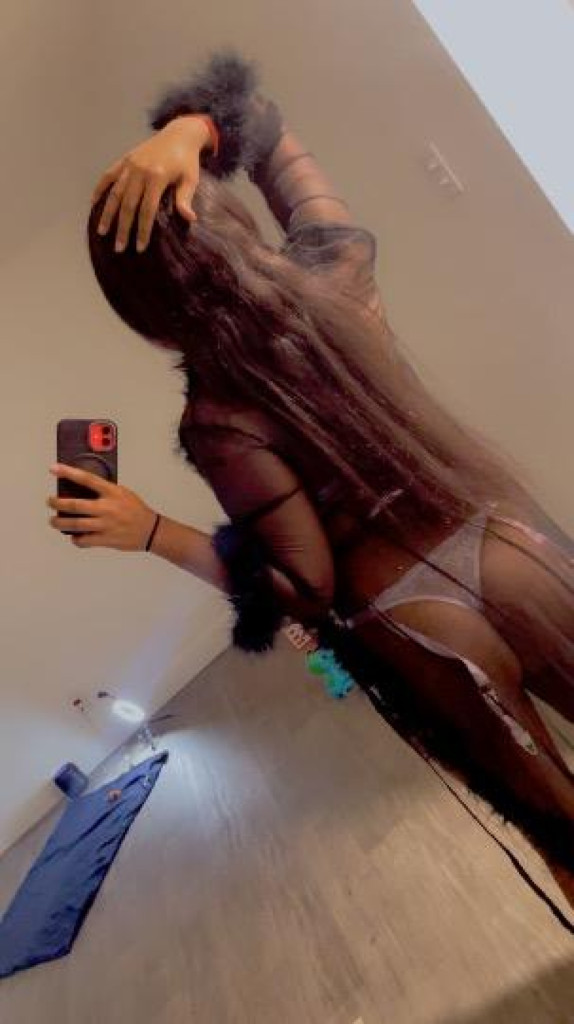 Blushhh photo 1