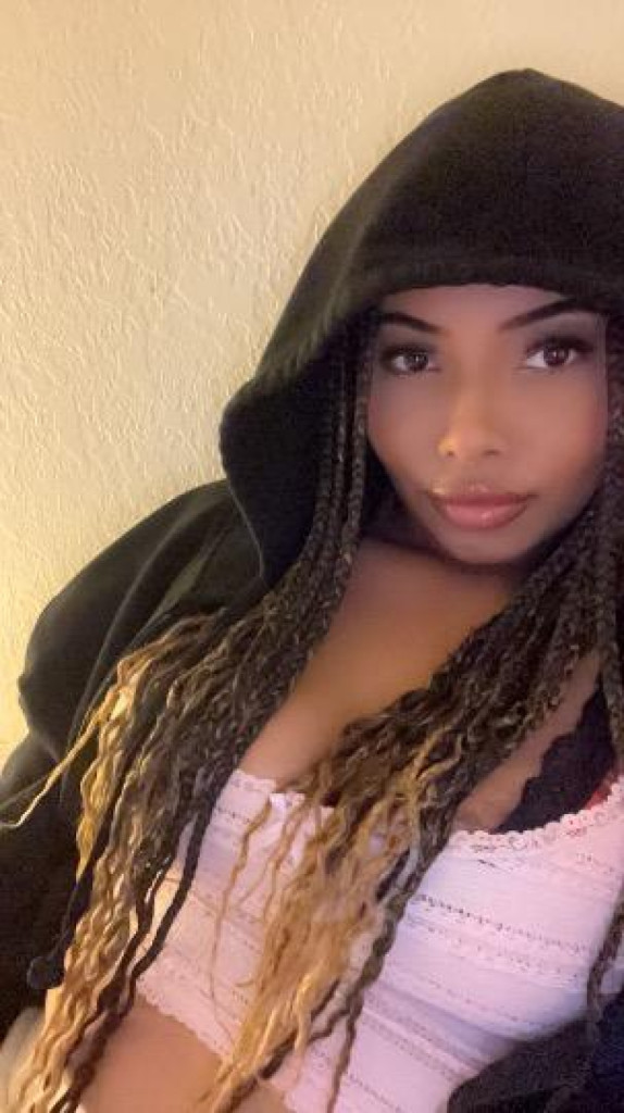 Lexi photo 1