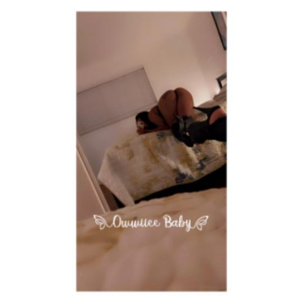 Courtney photo 1