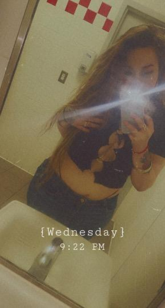 cuuuum play with jade 🤪 photo 1