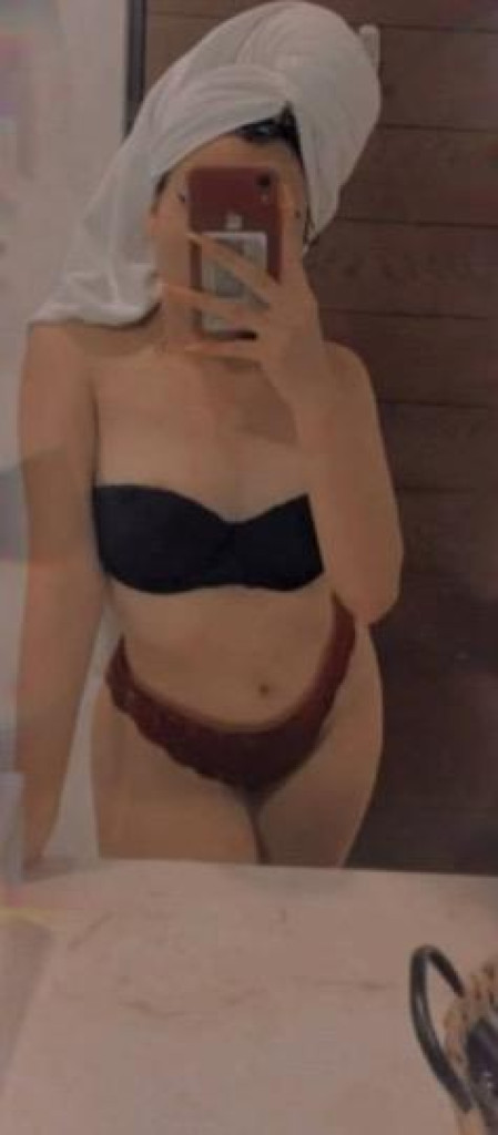 Stefany photo 1