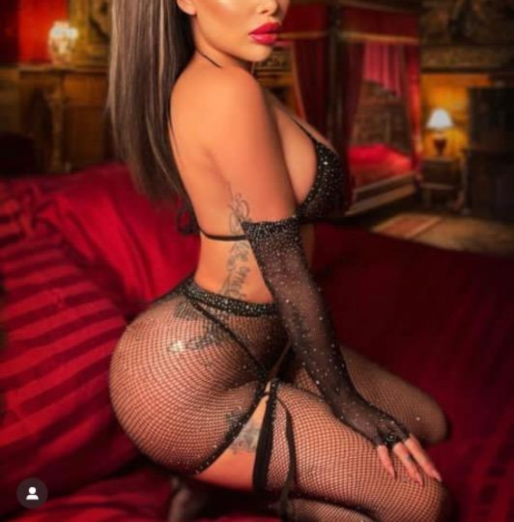 sexy latina pornstar photo 1