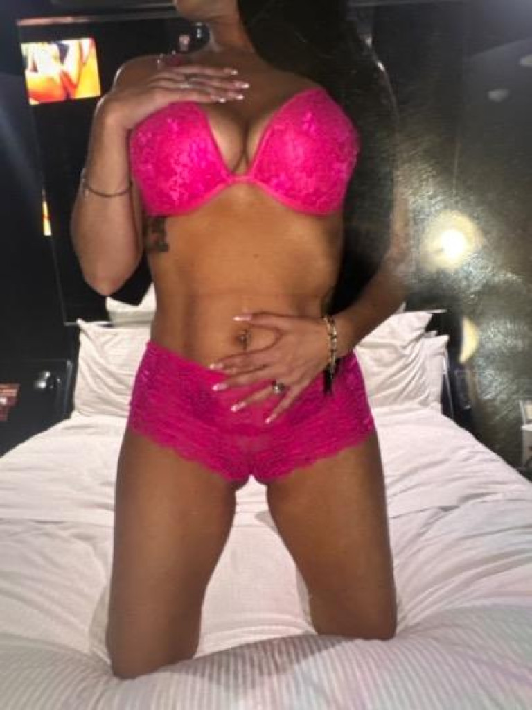 Nikki photo 1