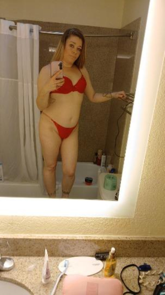 Ashlee photo 1