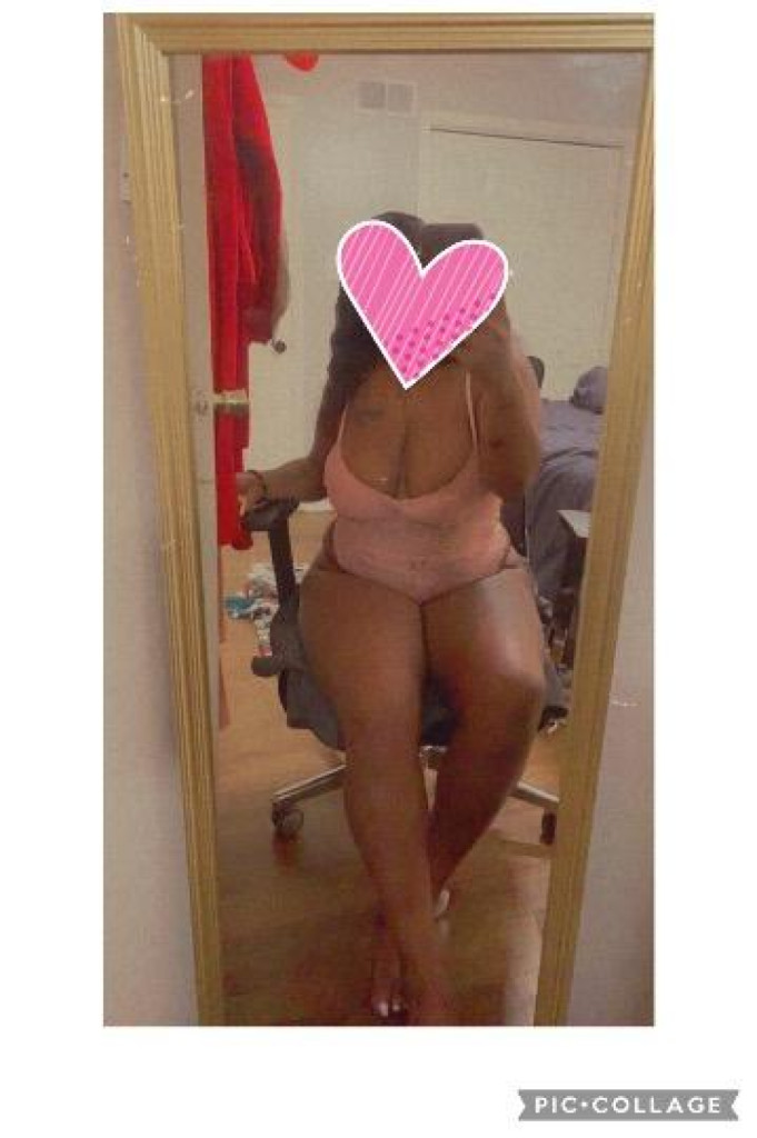 Chrissy photo 1