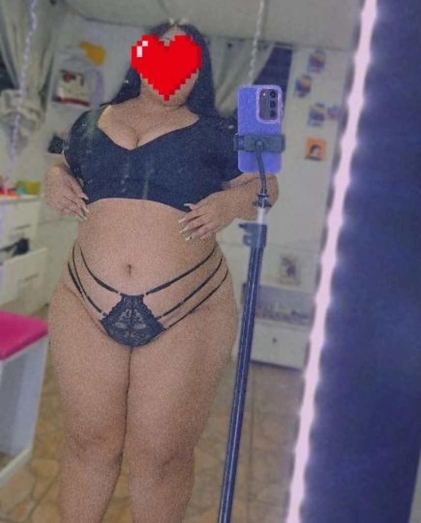 Latina photo 1