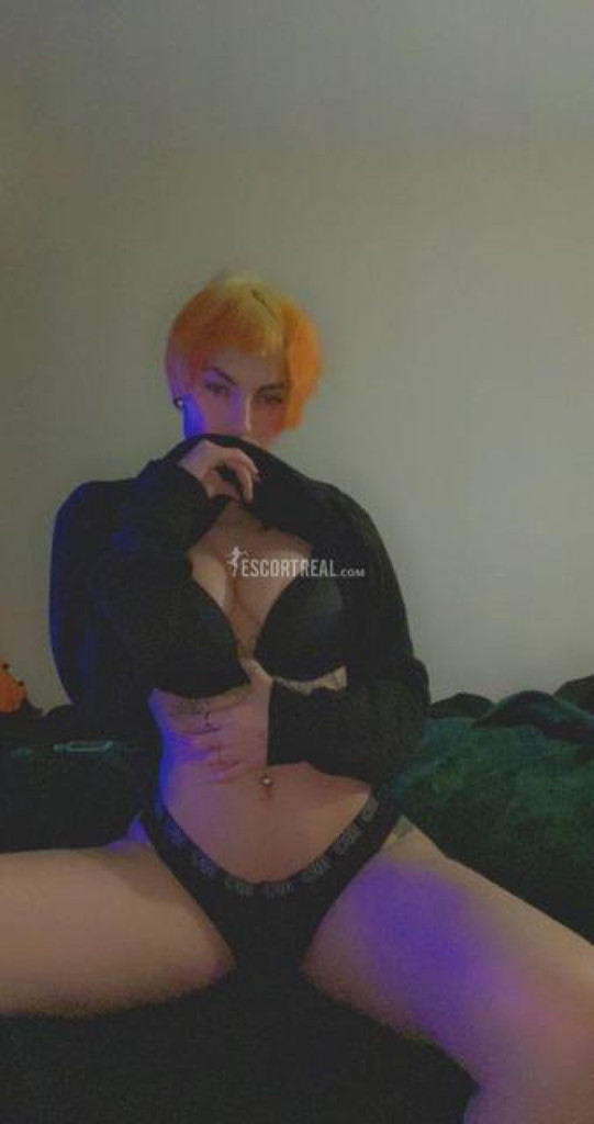 Ashley07 (little naughty) photo 1