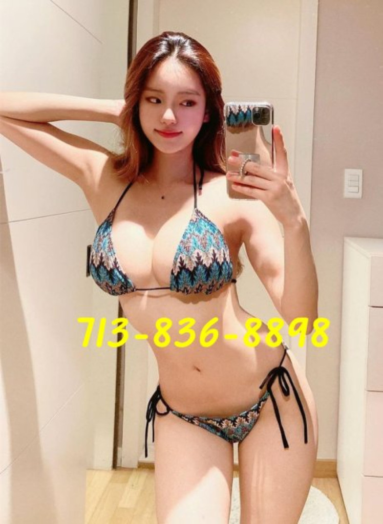 Latina and Asian sexy pussy photo 1