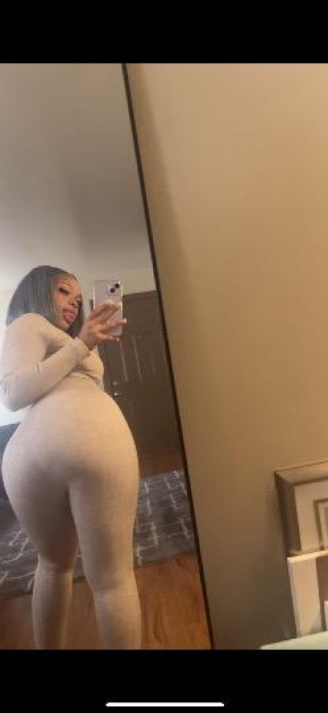 new here 😏 photo 1