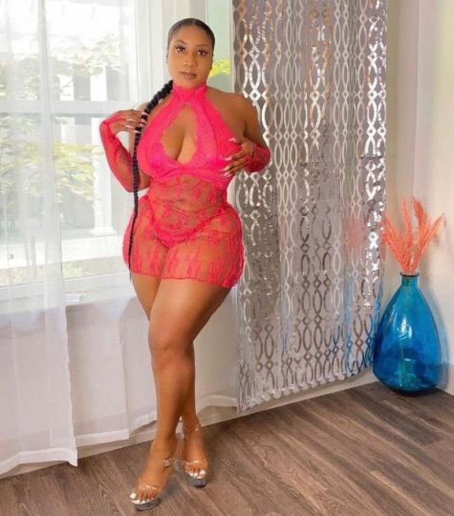 Nia photo 1