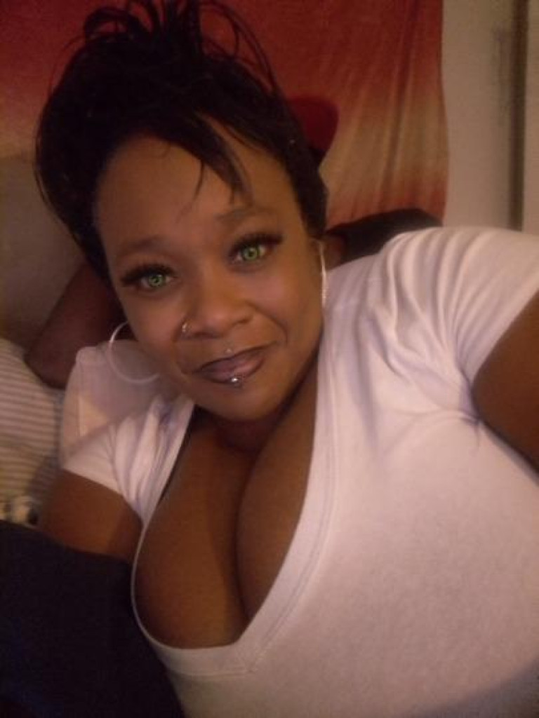 Peaches photo 1