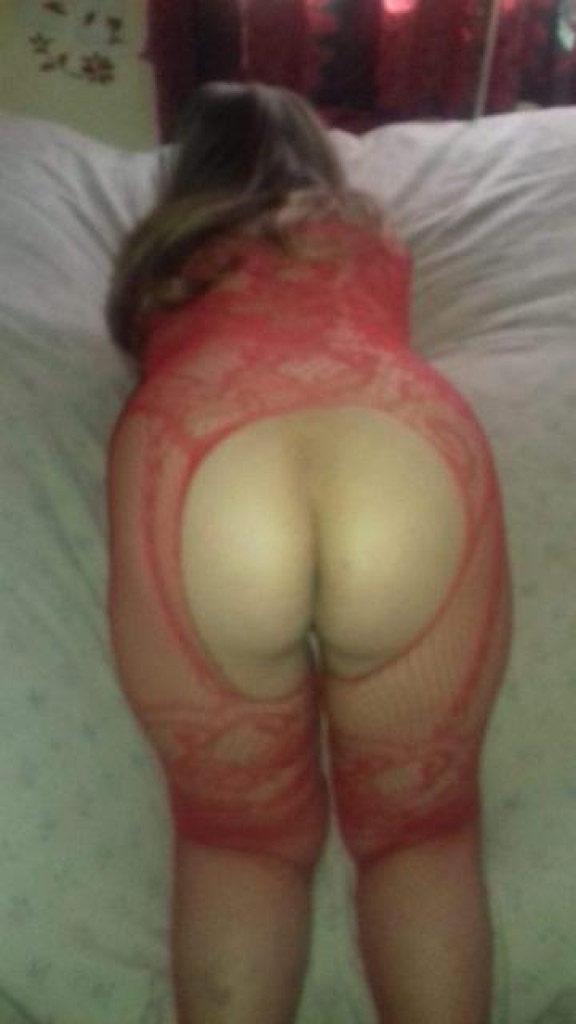 JULIA (MATURE BUSTY 36E SIZE 14) photo 1