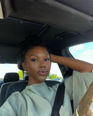 Hello Handsome, Call or text me To relieve some stress. I offer full body theraputic massages in a Clean safe environment. 100% satisfaction w/No Games. listing photo