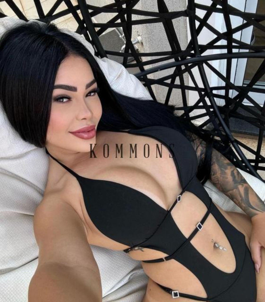 Sara photo 1