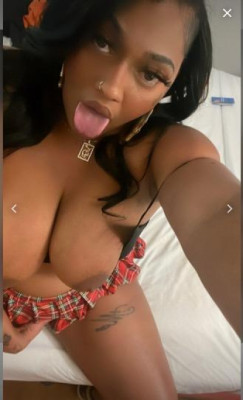 Mia listing photo