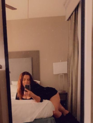 ****NEW NUMBER***Thick Thighs😘Blue Eyes 👀 Best mouth 😋 in the South listing photo