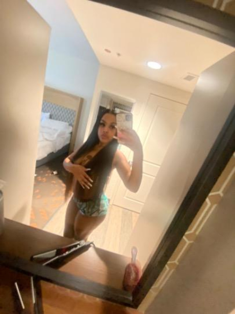 Lacy photo 1
