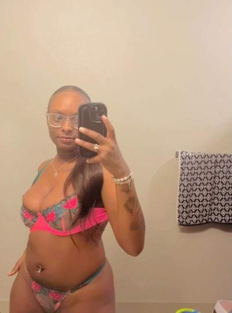 Bella Marie 💦 photo 1