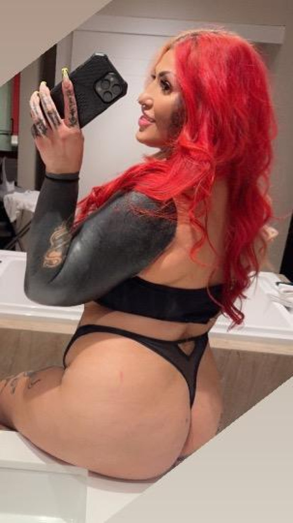 POISON photo 1