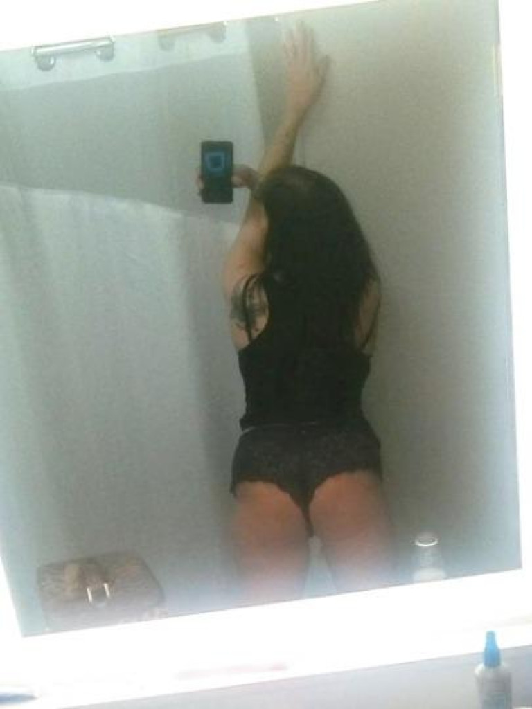 I'm ready to party naked photo 1