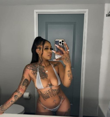 Sexy and sweet Latina ready to meet you,Clean ,private and discrete location. listing photo