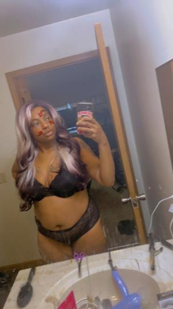 Rosay photo 1