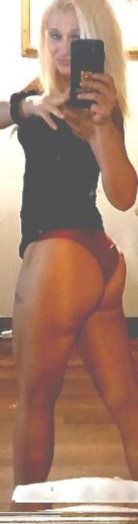 NaomiDior photo 1