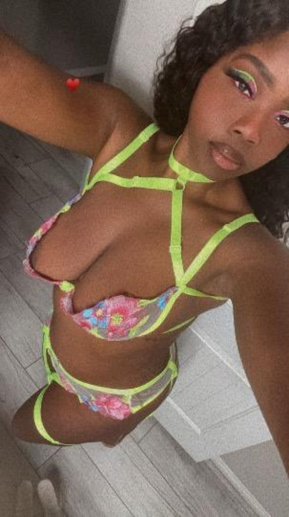 Eve photo 1