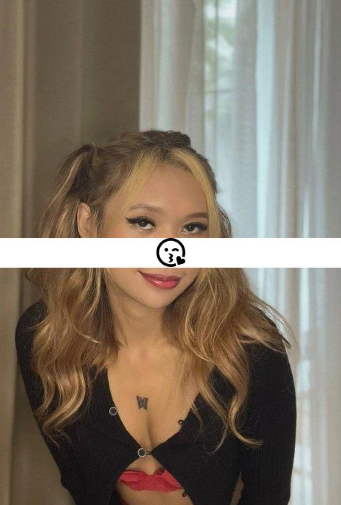 Nicole photo 1
