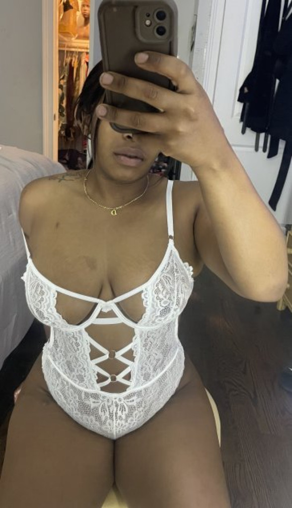 Sierra Derevaux photo 1