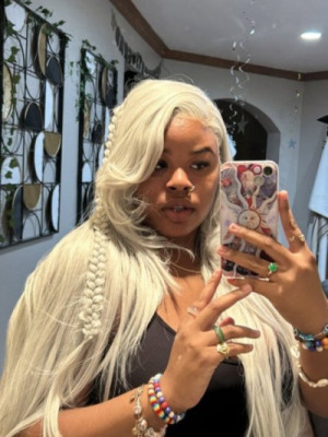 Michelle🍆doggy listing photo