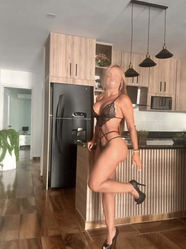 Monica is back🇨🇴🇨🇴🇨🇴 photo 1