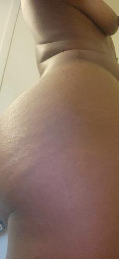 nuru massage, fetish, i have a strap for men that like them photo 1