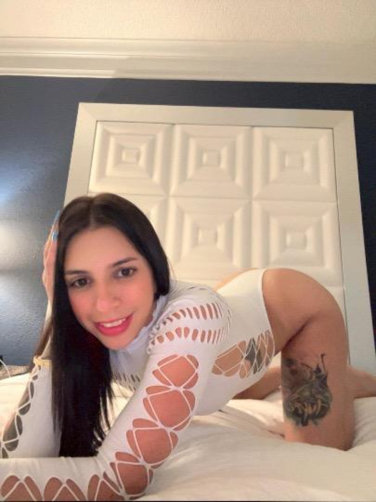 tu putica nicole 💦😈 photo 1