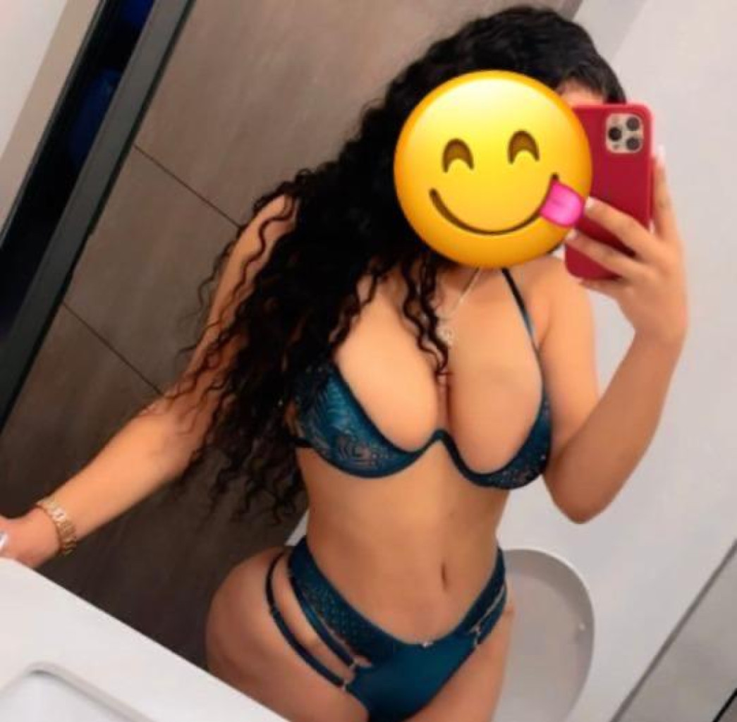 Sexy and hot Latina available daddy waiting for you come so we can have a fun and rich time 🤤🤤😍👅 photo 1