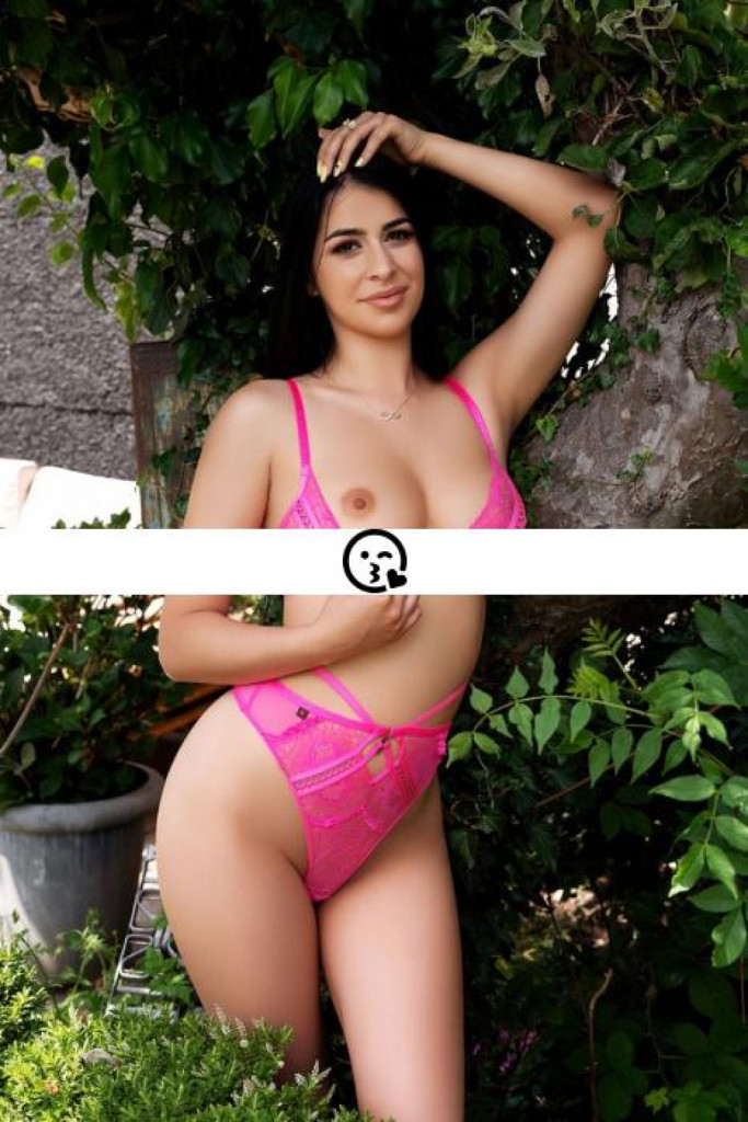 Nicole photo 1